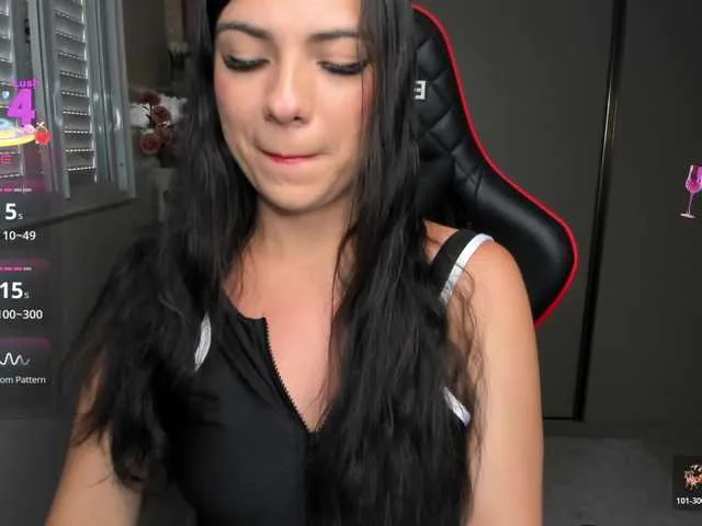 Live sex webcam photo for ivyy-scott #292382601