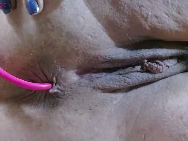 Live sex webcam photo for iwazsoaking #278134172