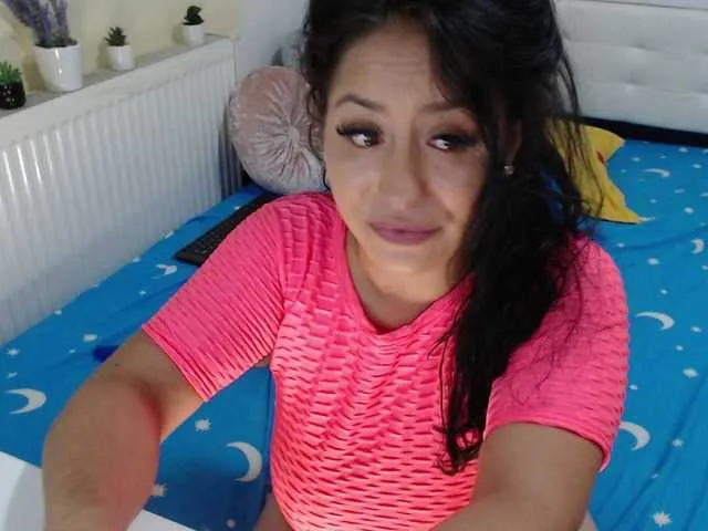 Live sex webcam photo for izadenise #276051522