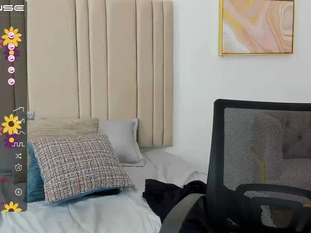 Live sex webcam photo for izadii #276932153