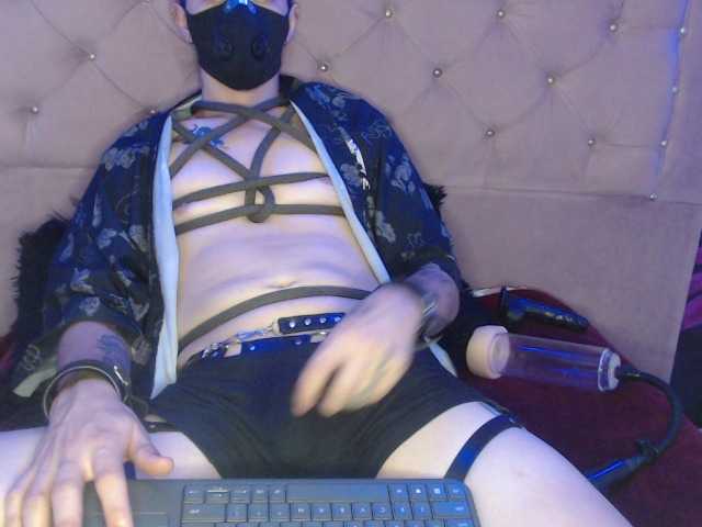 Live sex webcam photo for jack-wolf22 #275578216