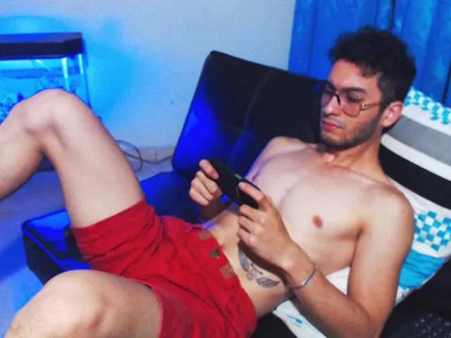 Live sex webcam photo for jackdavxixen #275603322