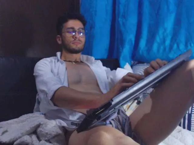 Live sex webcam photo for jackdavxixen #275995380