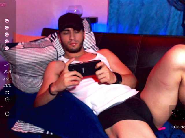 Live sex webcam photo for jackdavxixen #276810910