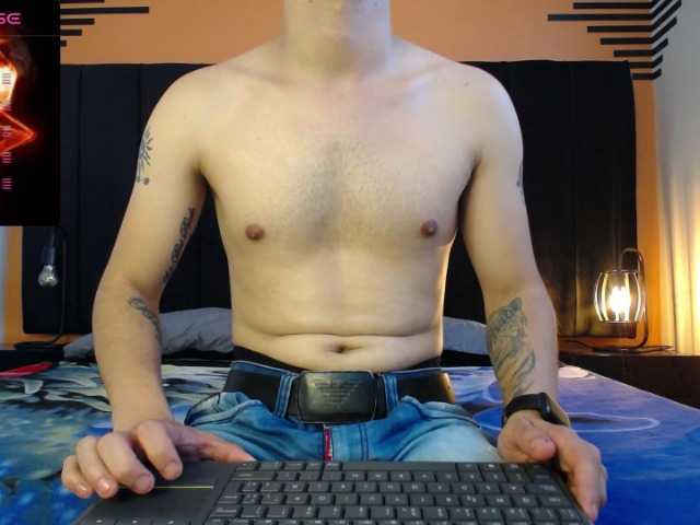 Live sex webcam photo for jacksonroy- #277934225