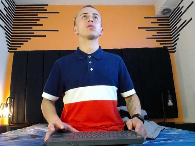 Live sex webcam photo for jacksonroy- #277952826