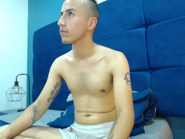 Live sex webcam photo for jacksonroy- #278102194