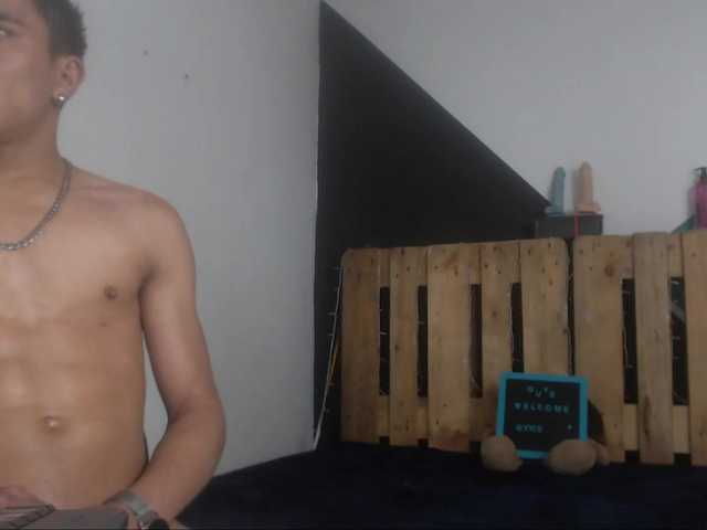 Live sex webcam photo for jacob-evans #275924961