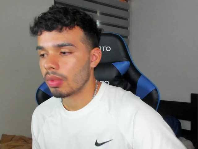 Live sex webcam photo for jacobcolemaan #277271389