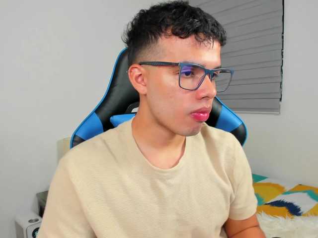 Live sex webcam photo for jacobcolemaan #277343180