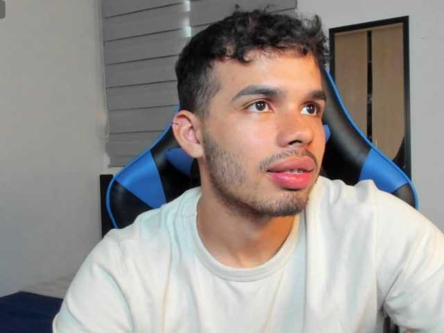 Live sex webcam photo for jacobcolemaan #277745199