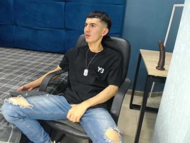 Live sex webcam photo for jacobdarens #278162506