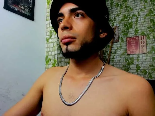 Live sex webcam photo for jacobhott #277248549