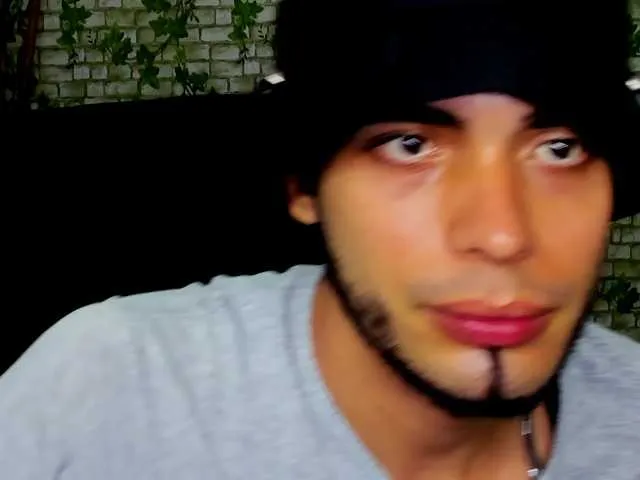 Live sex webcam photo for jacobhott #277267914