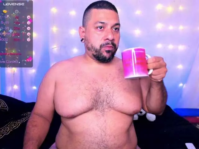 Live sex webcam photo for jacoobwoods #276393004