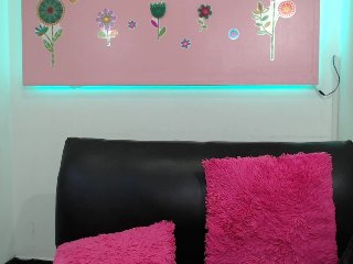 Live sex webcam photo for jadde30 #129107976