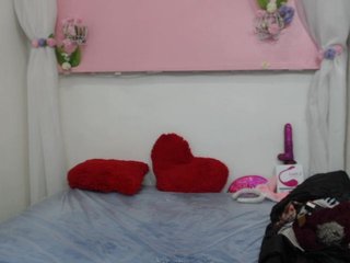 Live sex webcam photo for jadde30 #159424596