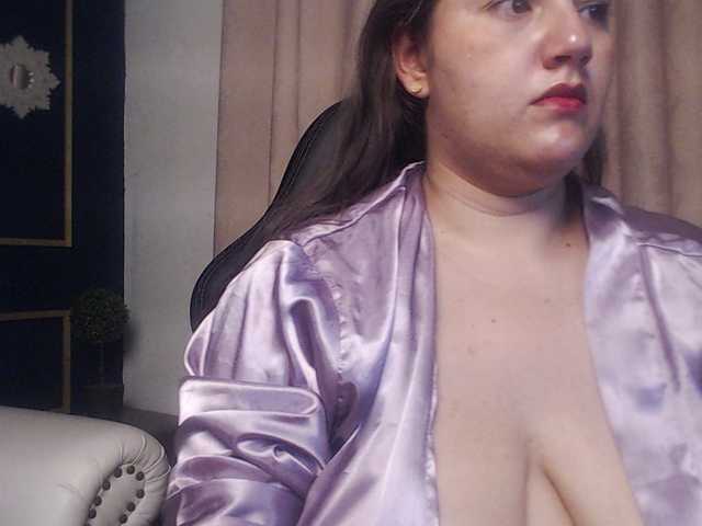 Live sex webcam photo for jade-reyes #274139229