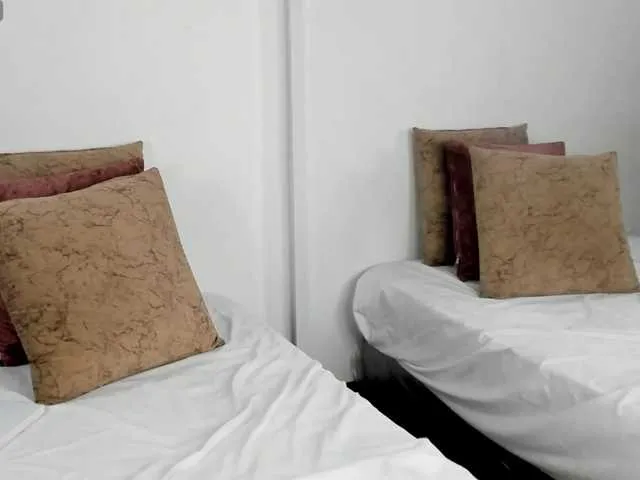 Live sex webcam photo for jadesmiith1 #288968145
