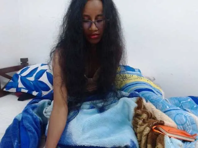Live sex webcam photo for jadys22 #278192381