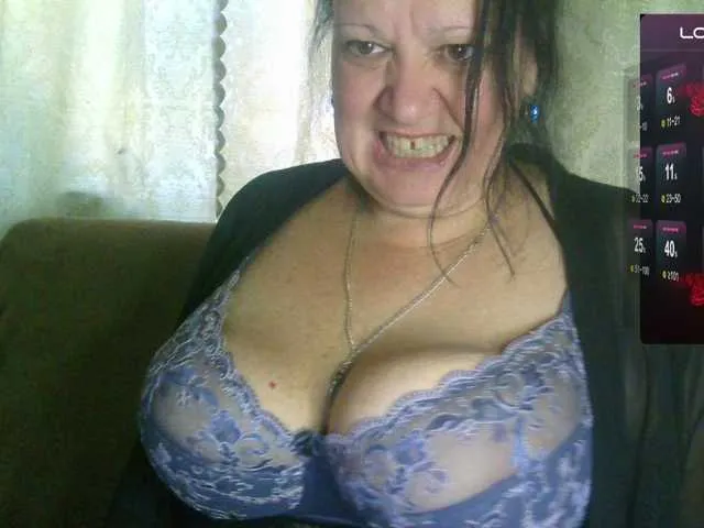 Live sex webcam photo for jagodka25 #278208270