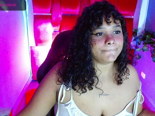 Live sex webcam photo for jamaicaawolf #272520052