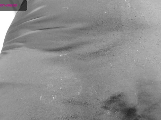 Live sex webcam photo for jamaicaawolf #272638157