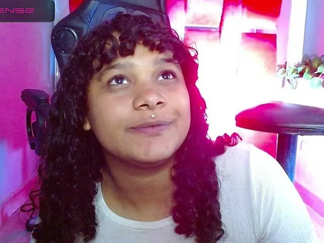 Live sex webcam photo for jamaicaawolf #272689202