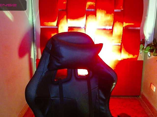 Live sex webcam photo for jamaicaawolf #272729715