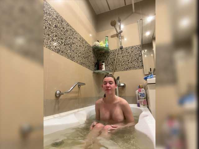 Live sex webcam photo for jamaykaa #277063726