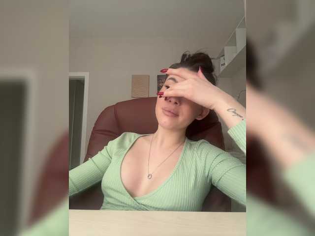 Live sex webcam photo for jamaykaa #290589676