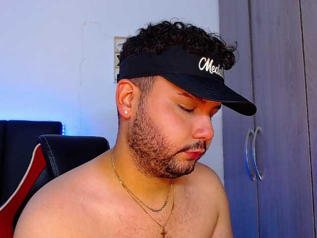 Live sex webcam photo for jamesfrazer19cm #278393923