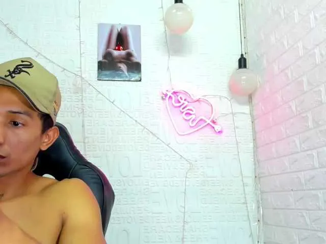 Live sex webcam photo for jameshotx #276447632