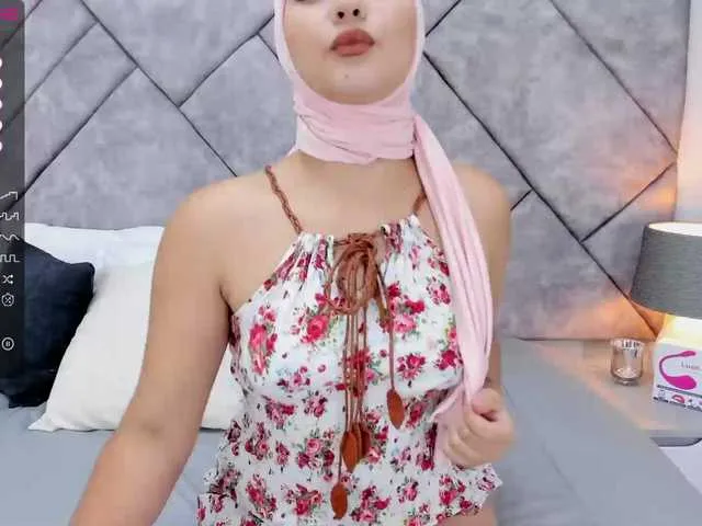 Live sex webcam photo for jannabrais- #275741196