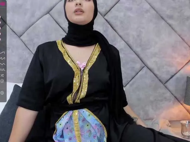 Live sex webcam photo for jannabrais- #275968642