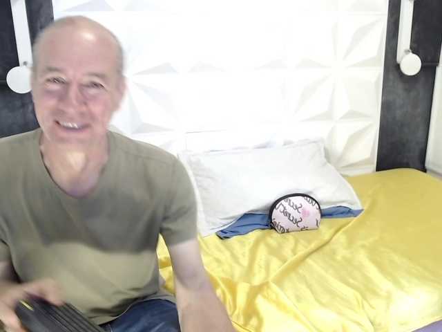 Live sex webcam photo for janxloren #278096399