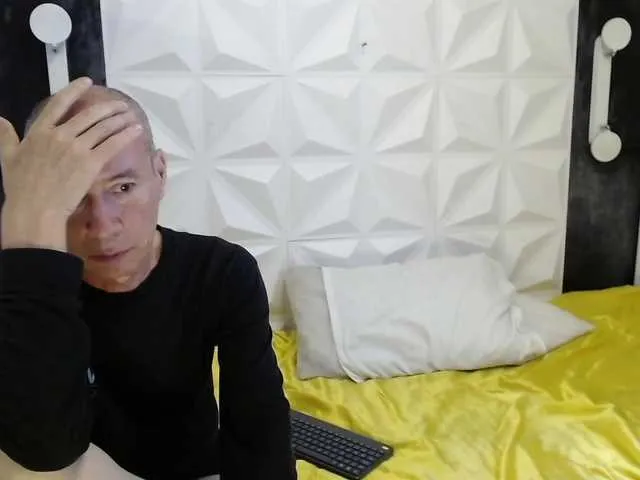 Live sex webcam photo for janxloren #278190373