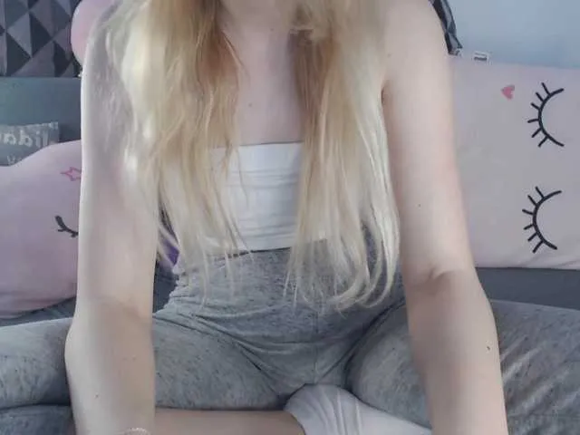 Live sex webcam photo for jasminehotgir #275559921