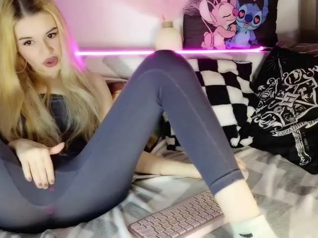 Live sex webcam photo for jasminehotgir #290536036