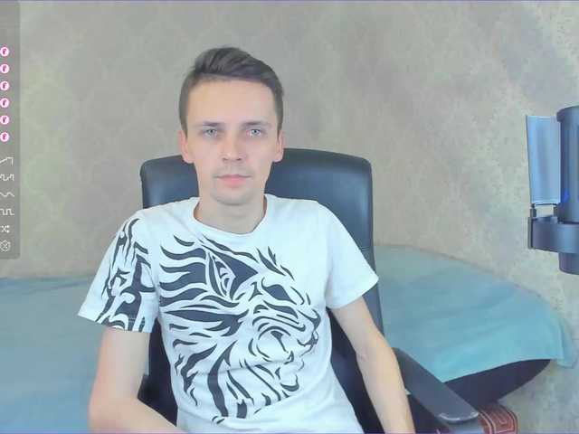 Live sex webcam photo for jasper-sun #276478431