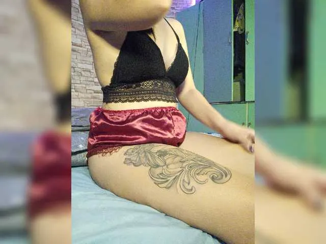 Live sex webcam photo for jassydee #272536787