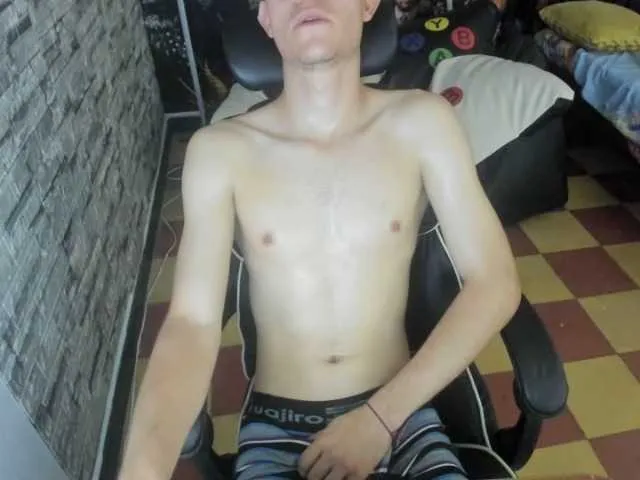 Live sex webcam photo for jay-orange #292535485