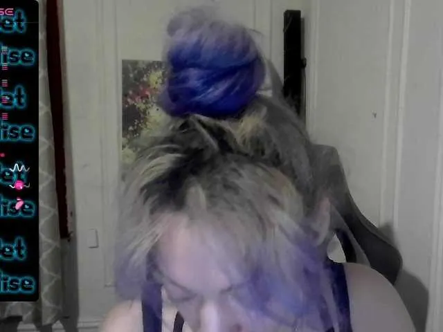 Live sex webcam photo for jayluvv #276736073
