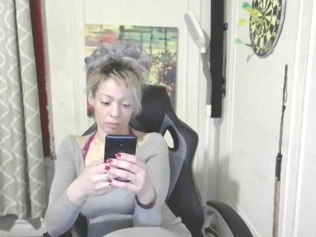 Live sex webcam photo for jayluvv #277025527