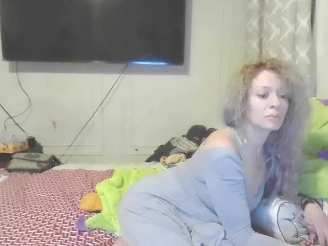 Live sex webcam photo for jayluvv #277351423