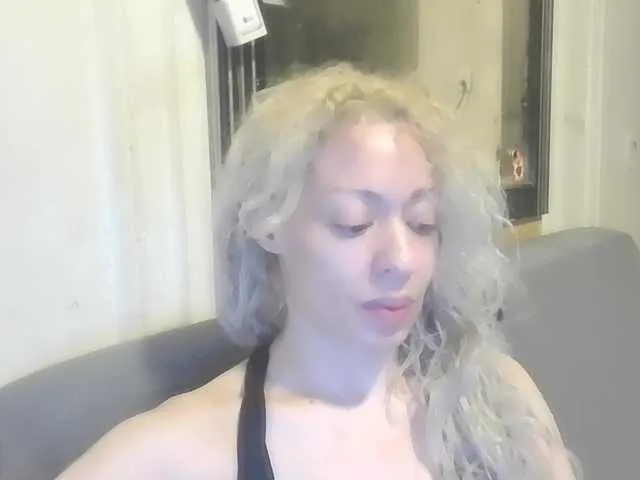 Live sex webcam photo for jayluvv #277466386