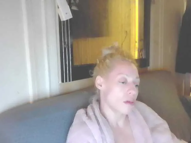 Live sex webcam photo for jayluvv #277467977