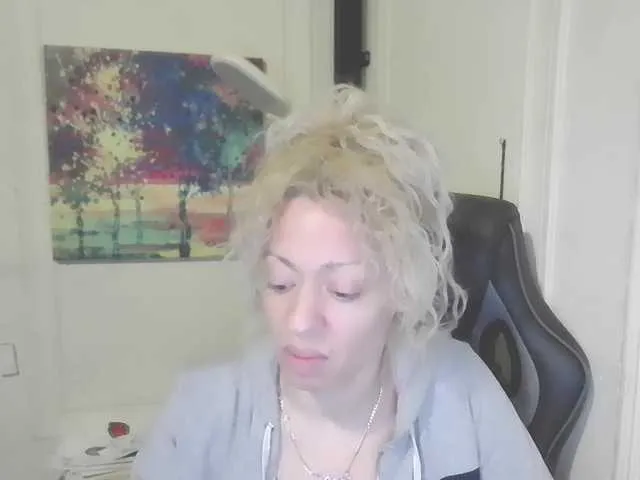 Live sex webcam photo for jayluvv #277625130