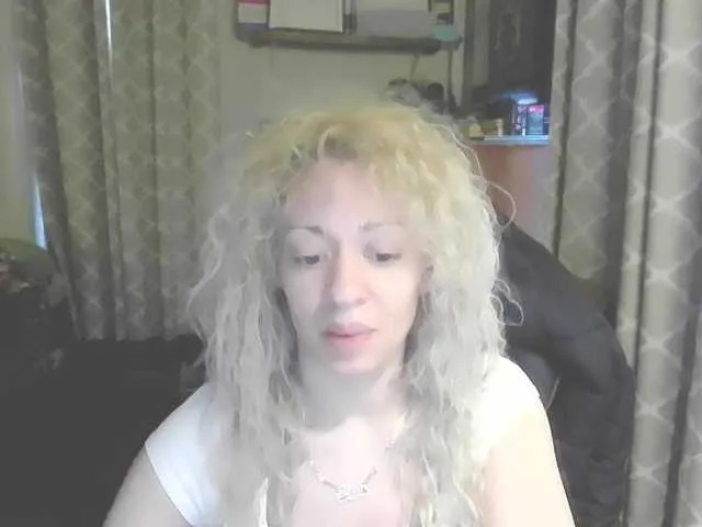 Live sex webcam photo for jayluvv #277644441