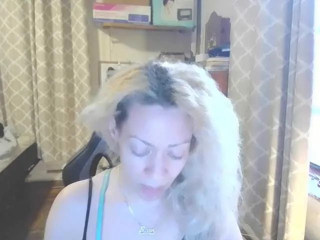 Live sex webcam photo for jayluvv #277843250